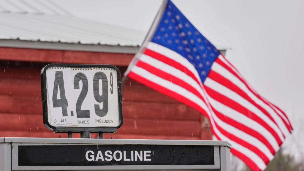The gas prices fast food sales trend shows declining demand. Learn how rising fuel costs are impacting restaurants and consumers.